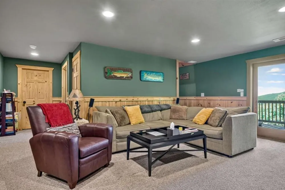 917 Walnut Ridge Ellijay, GA 30536