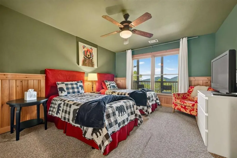 917 Walnut Ridge Ellijay, GA 30536