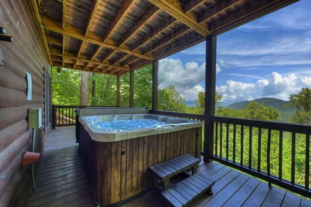 917 Walnut Ridge Ellijay, GA 30536