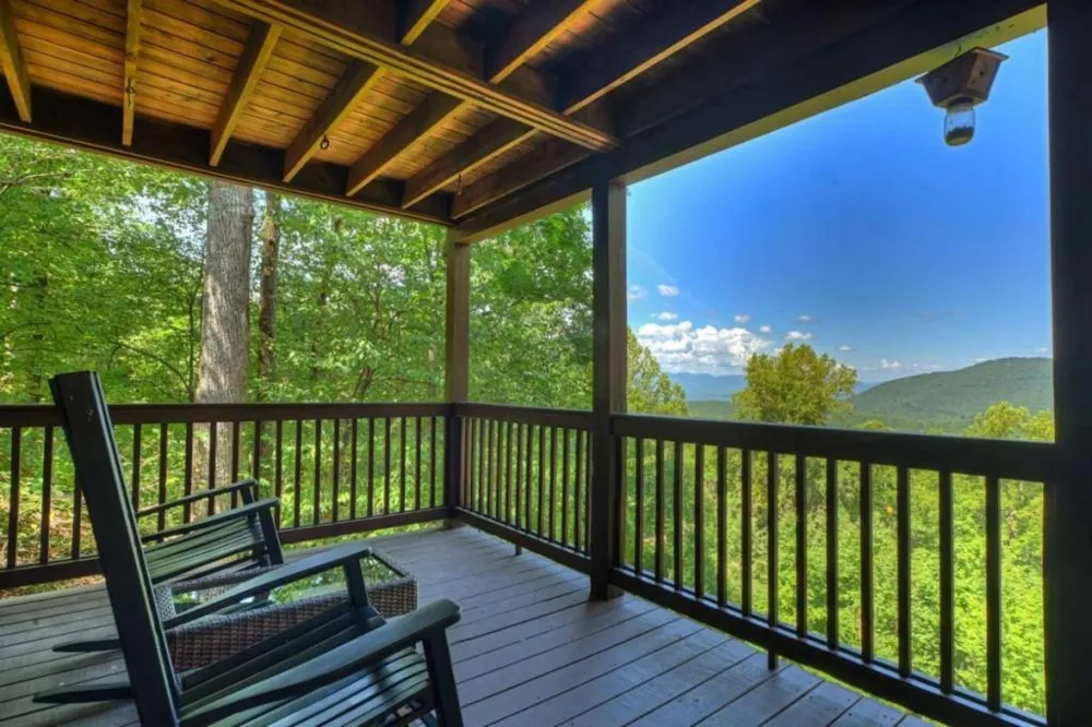917 Walnut Ridge Ellijay, GA 30536