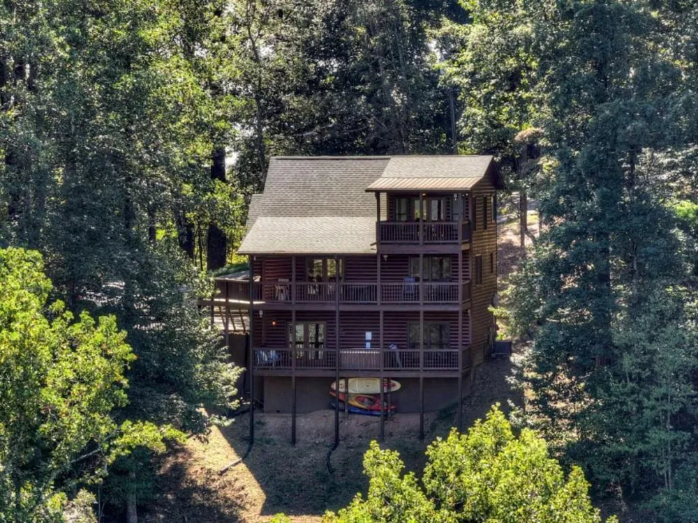 917 Walnut Ridge Ellijay, GA 30536