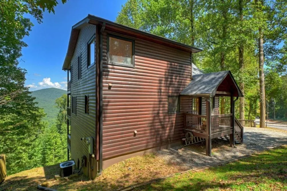 917 Walnut Ridge Ellijay, GA 30536