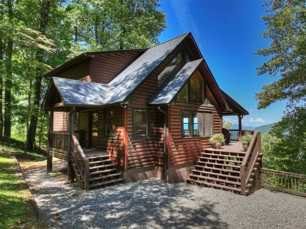 917 Walnut Ridge Ellijay, GA 30536