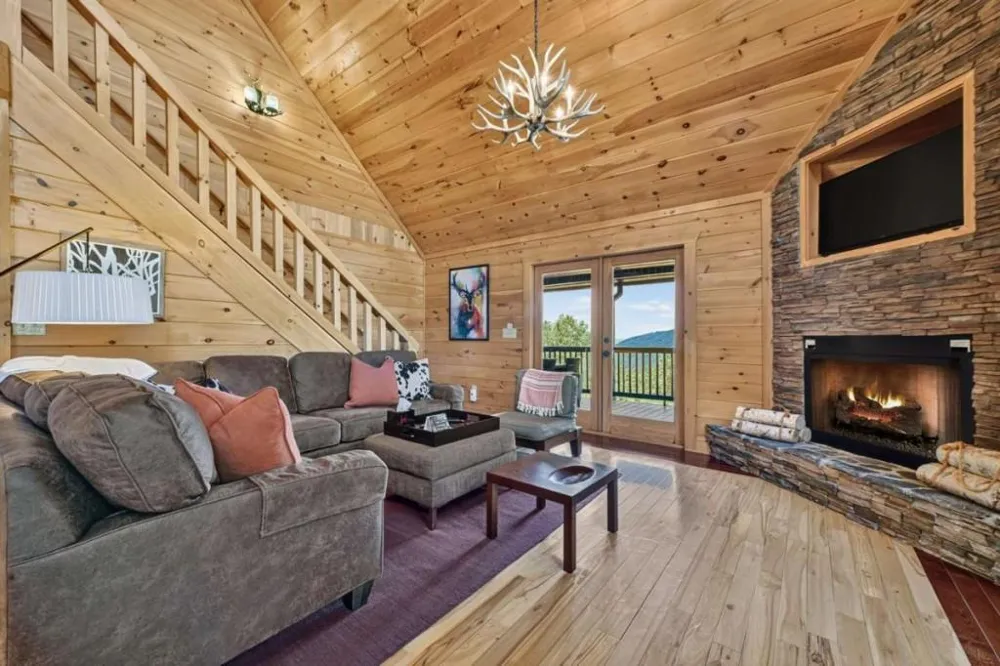 917 Walnut Ridge Ellijay, GA 30536