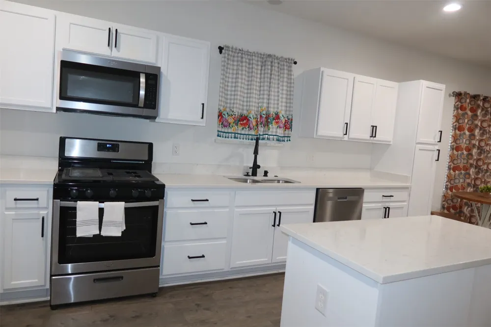 707 FOLEY STREET Seymour, TX 76308