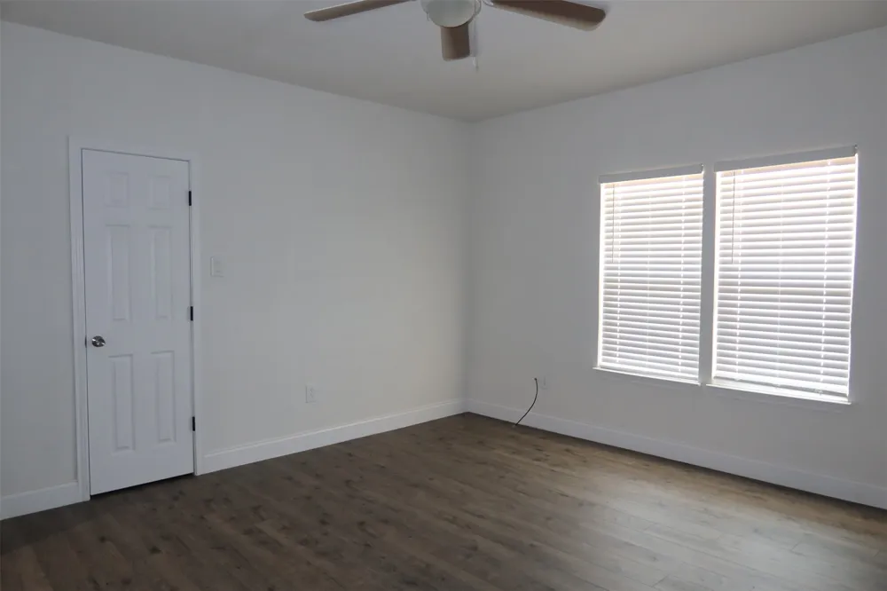 707 FOLEY STREET Seymour, TX 76308