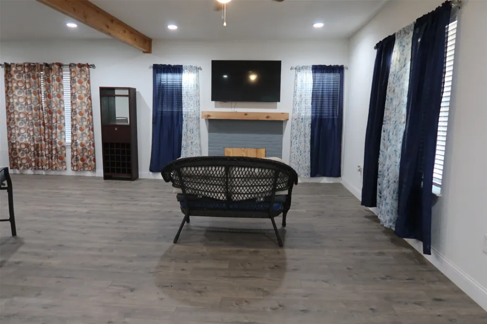707 FOLEY STREET Seymour, TX 76308