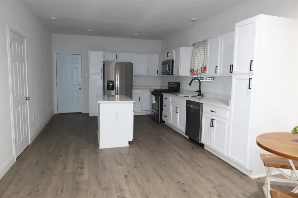 707 FOLEY STREET Seymour, TX 76308
