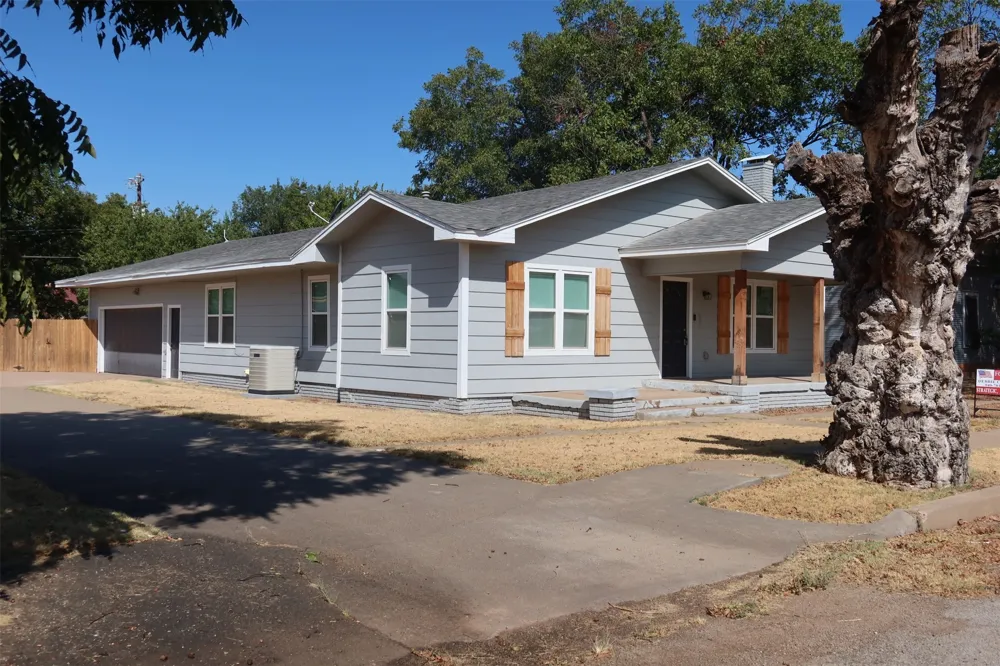 707 FOLEY STREET Seymour, TX 76308