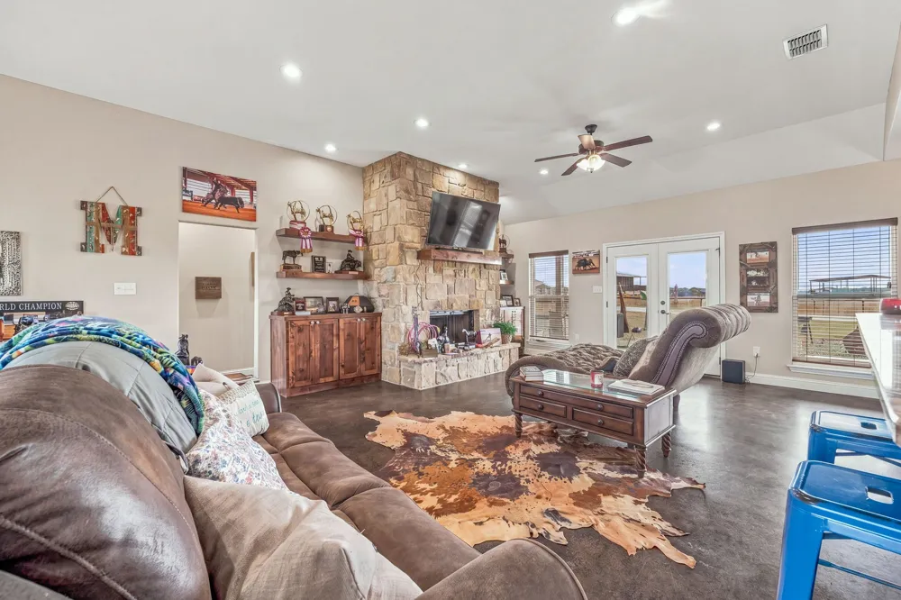 265 Private Road 1728 Stephenville, TX 76401