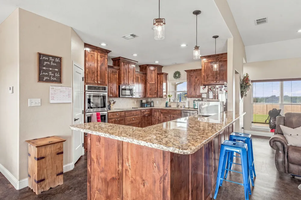 265 Private Road 1728 Stephenville, TX 76401
