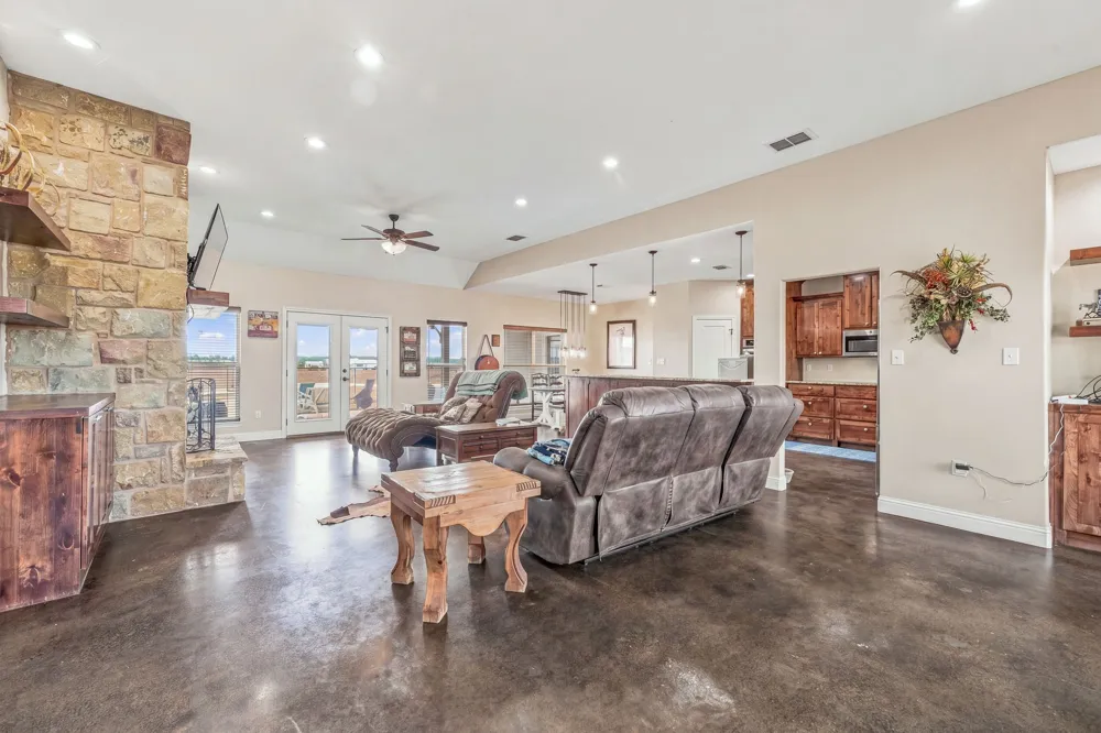265 Private Road 1728 Stephenville, TX 76401
