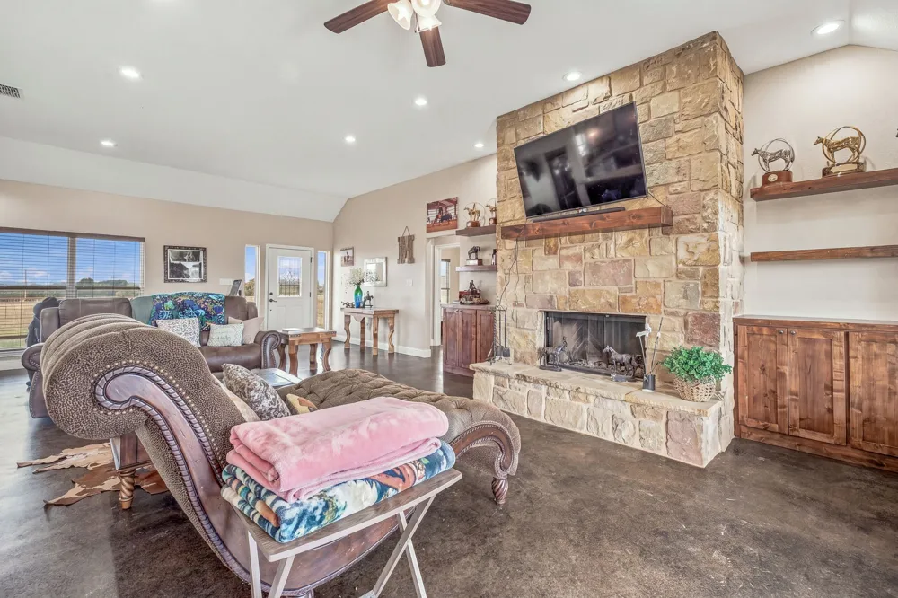 265 Private Road 1728 Stephenville, TX 76401