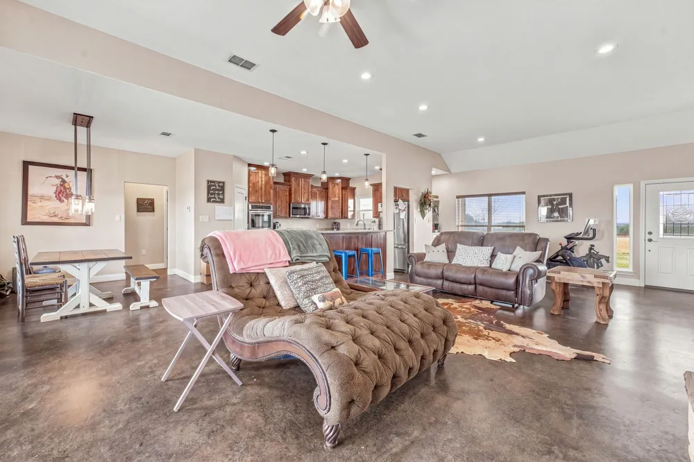 265 Private Road 1728 Stephenville, TX 76401