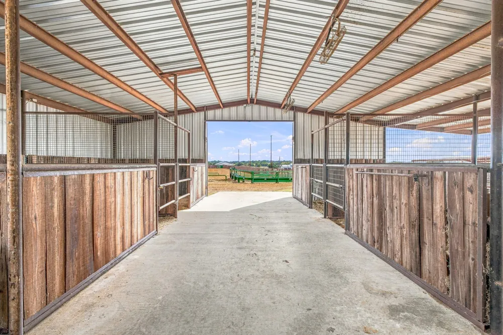 265 Private Road 1728 Stephenville, TX 76401