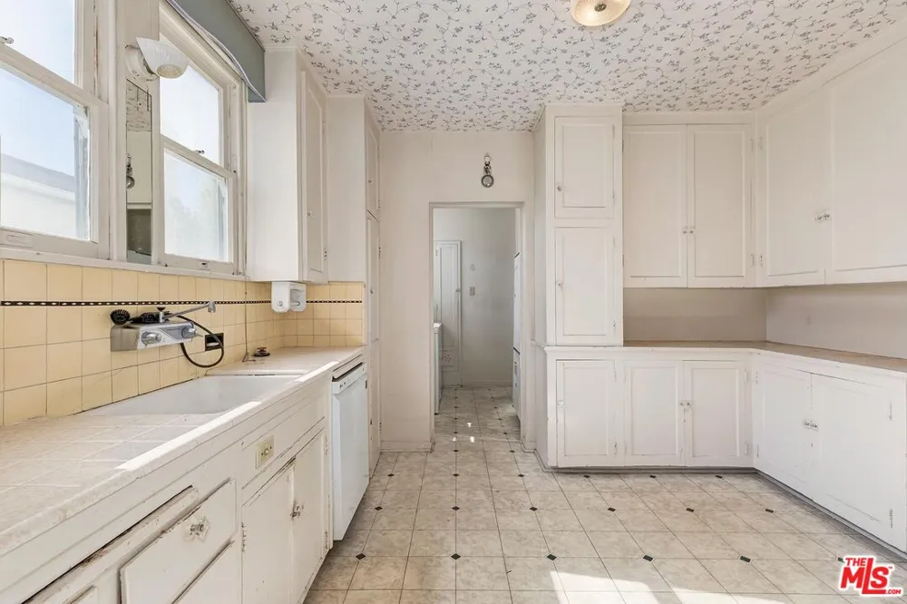 10524 Wilkins Avenue Los Angeles, CA 90024