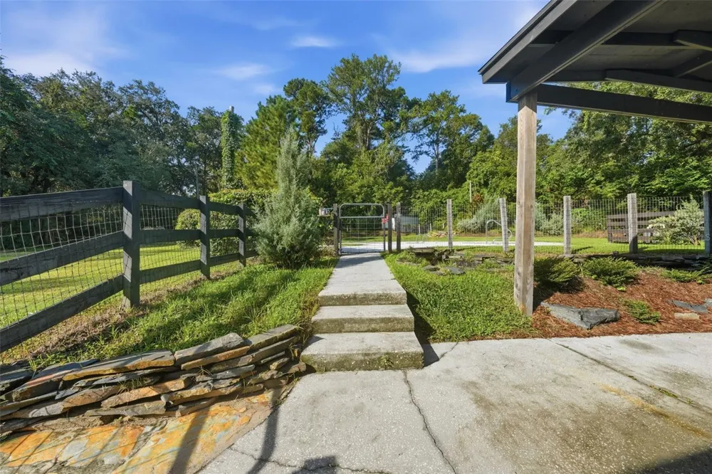 22301 CORONADO SOMERSET DRIVE Sorrento, FL 32776