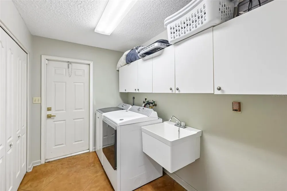 22301 CORONADO SOMERSET DRIVE Sorrento, FL 32776