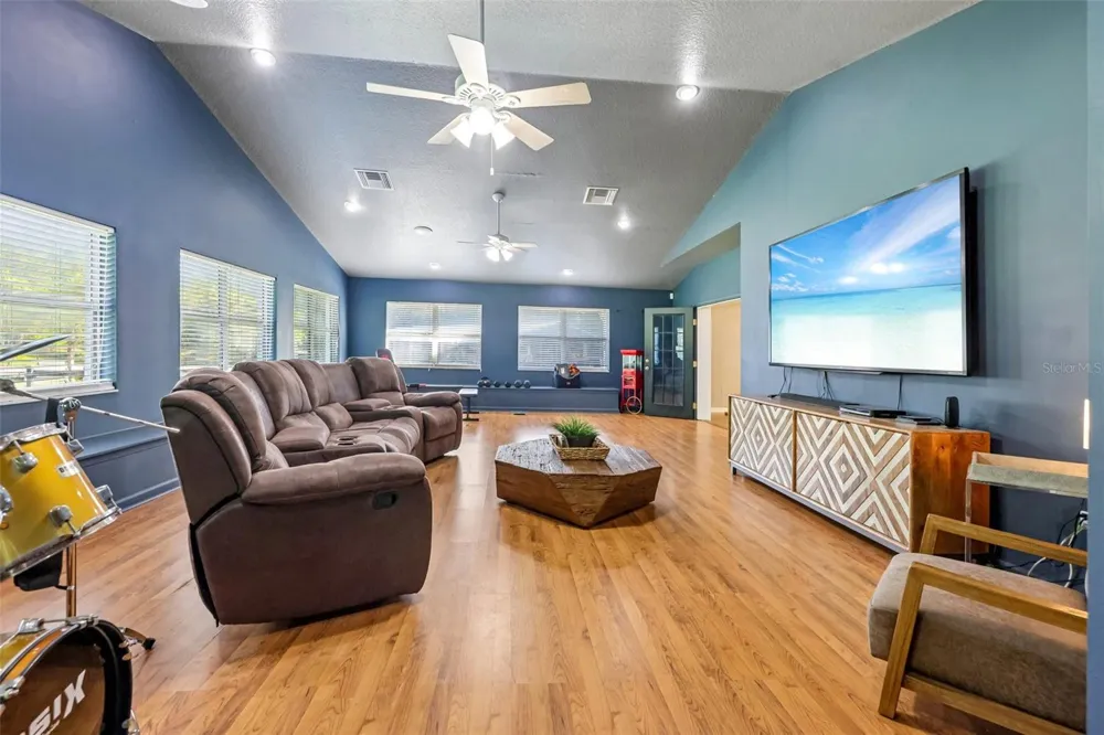 22301 CORONADO SOMERSET DRIVE Sorrento, FL 32776