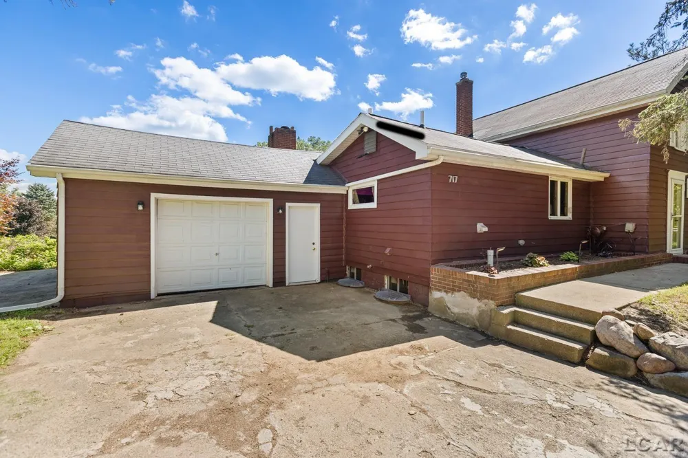 717 Granger Street Manchester, MI 48158