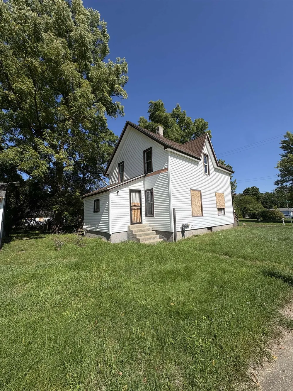 1986 Howard Avenue Flint City, MI 48503