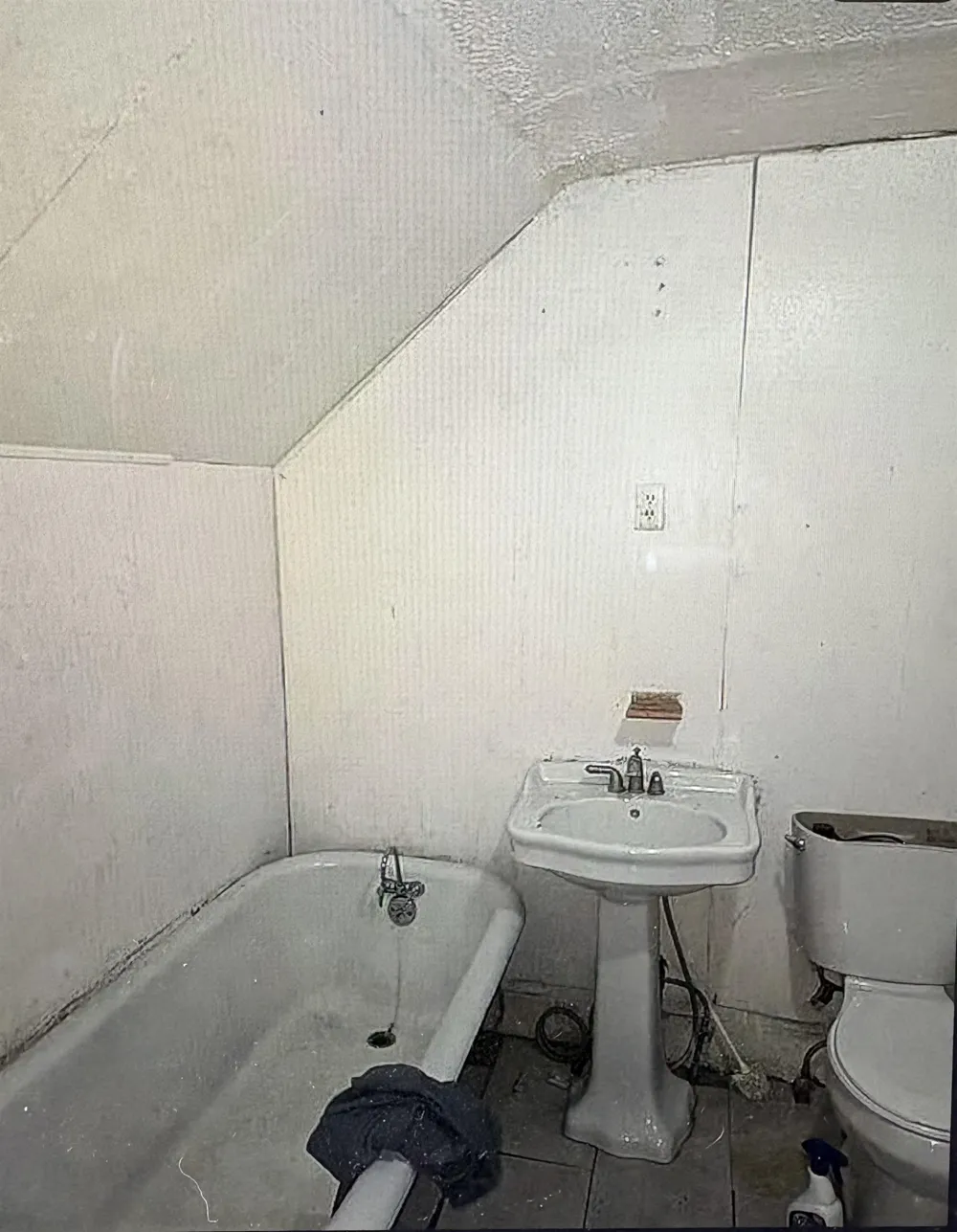 1986 Howard Avenue Flint City, MI 48503