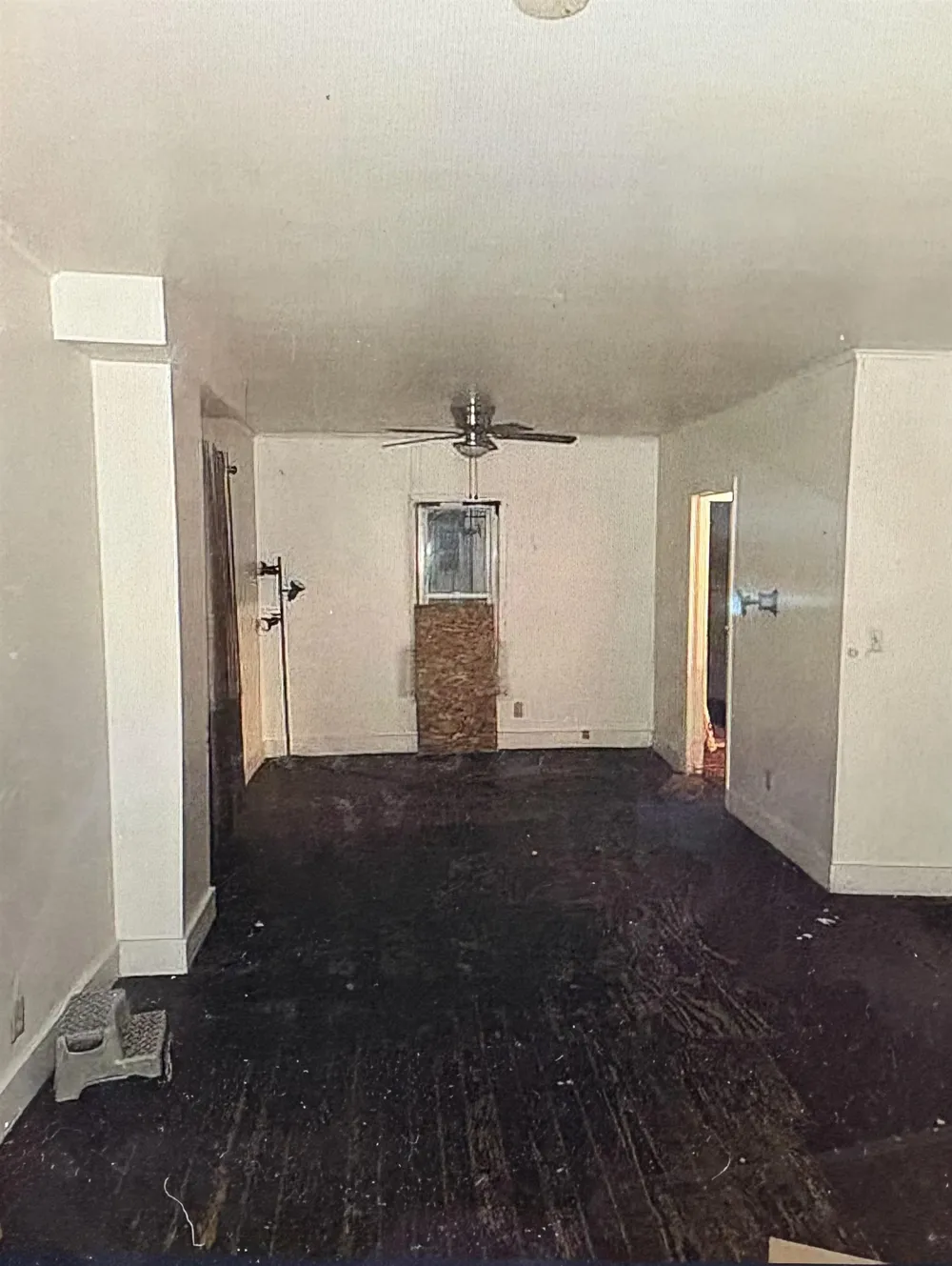 1986 Howard Avenue Flint City, MI 48503