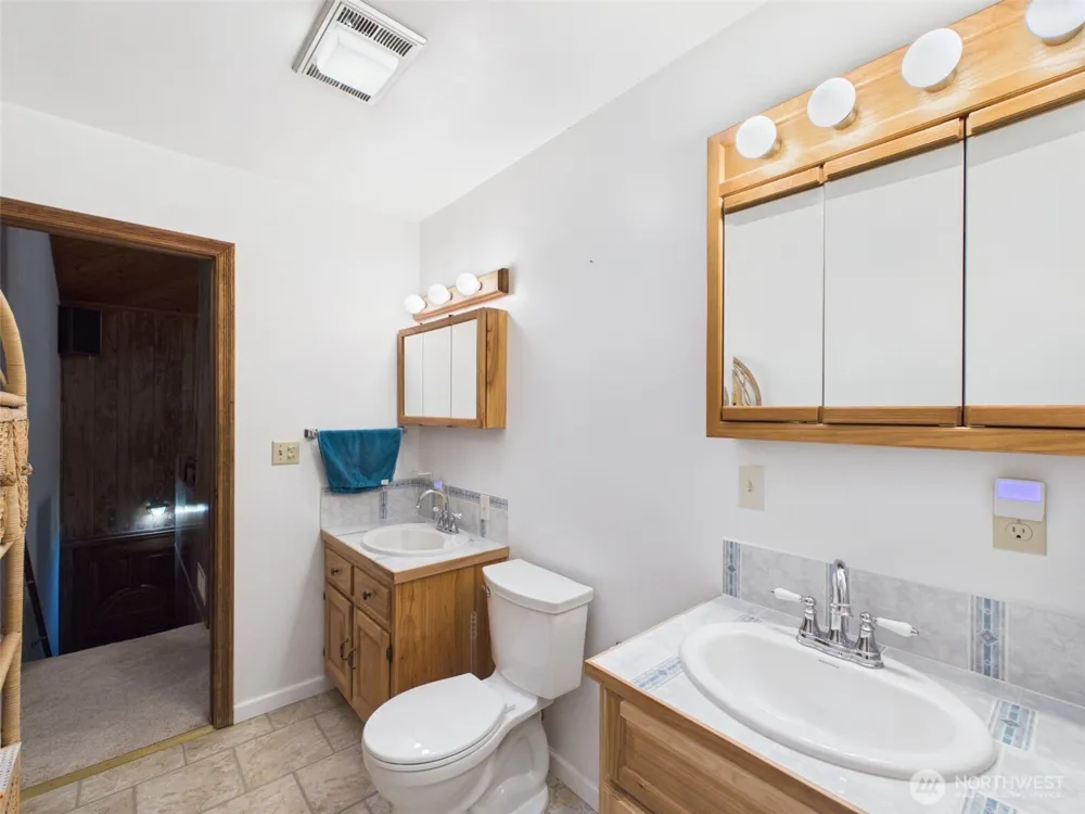 145 Barrett Creek Road Republic, WA 99166