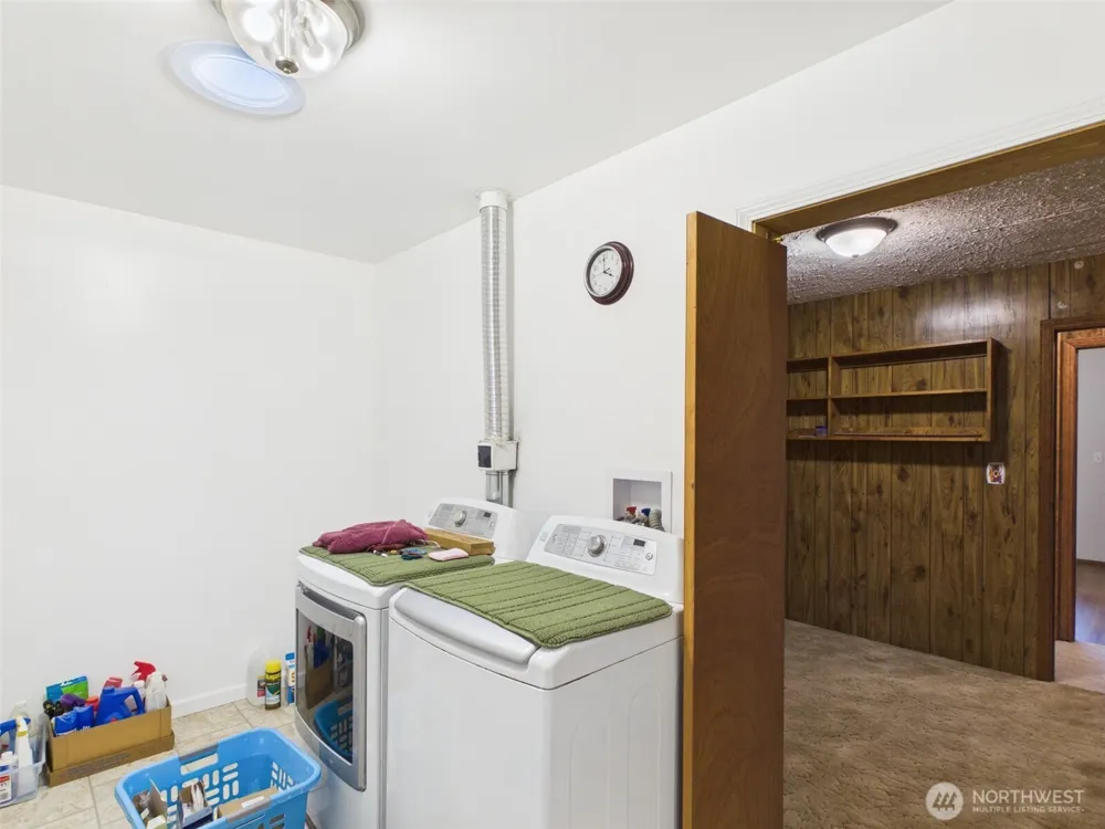 145 Barrett Creek Road Republic, WA 99166