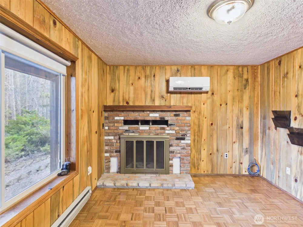145 Barrett Creek Road Republic, WA 99166