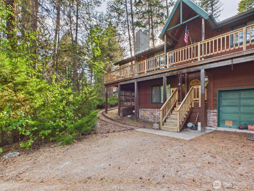 145 Barrett Creek Road Republic, WA 99166