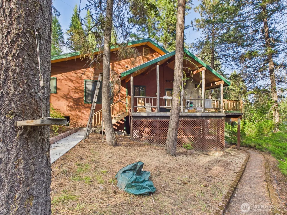 145 Barrett Creek Road Republic, WA 99166