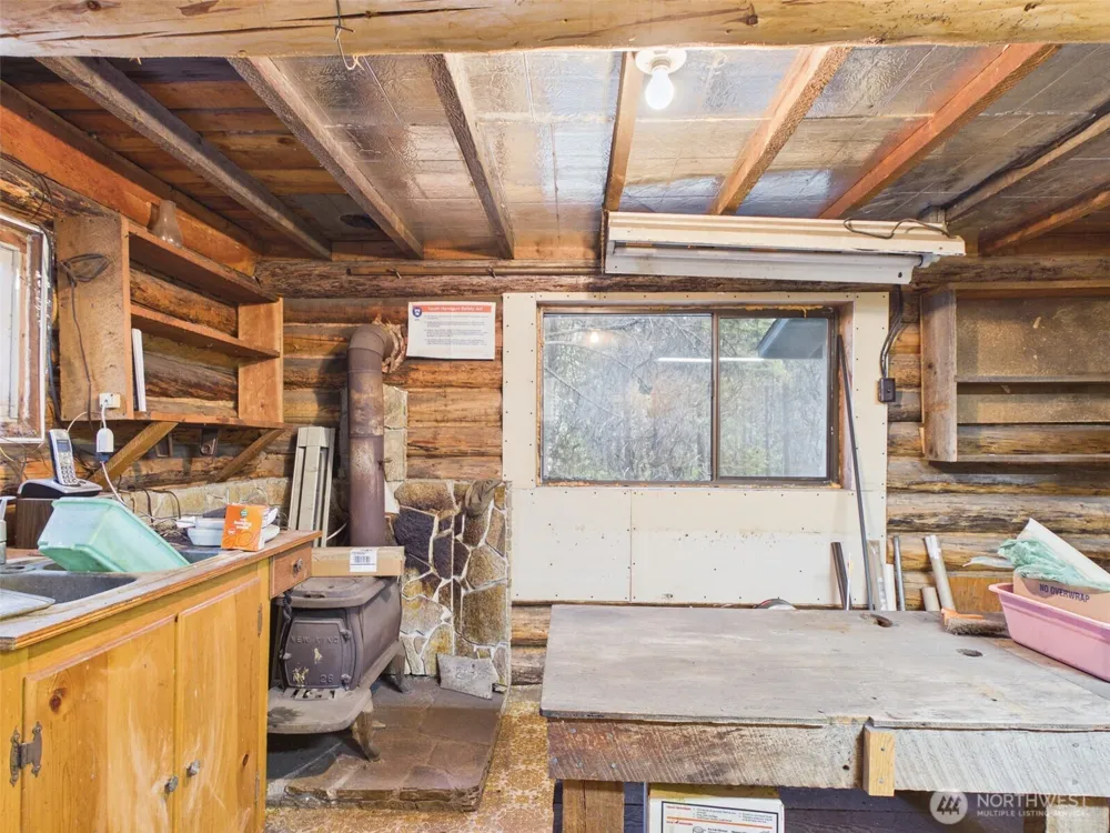 145 Barrett Creek Road Republic, WA 99166