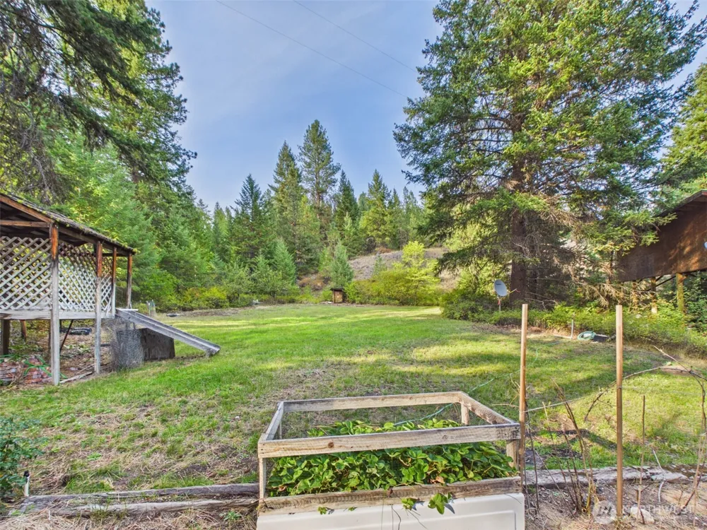 145 Barrett Creek Road Republic, WA 99166