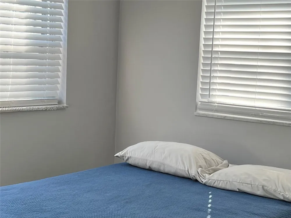 3771 NE 16th Ave Pompano Beach, FL 33064