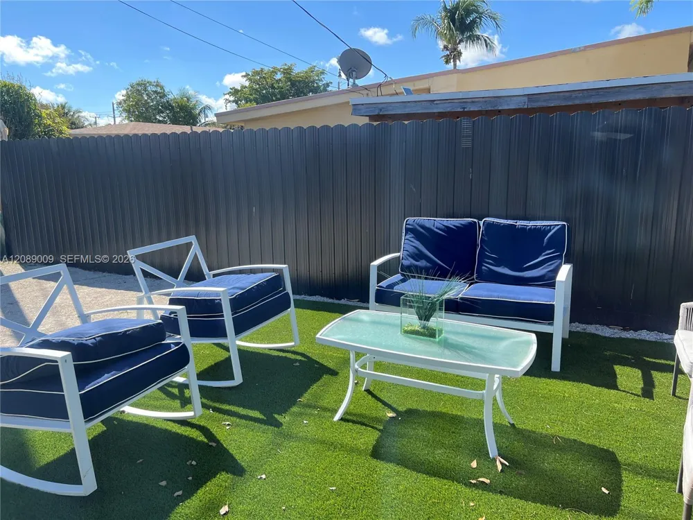 3771 NE 16th Ave Pompano Beach, FL 33064