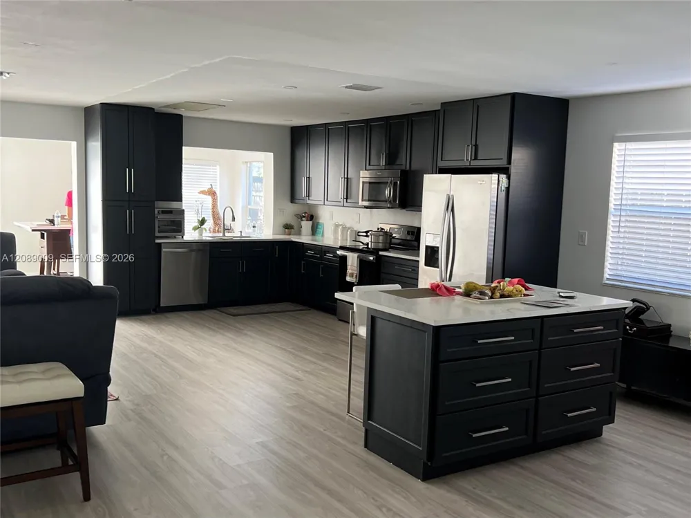 3771 NE 16th Ave Pompano Beach, FL 33064