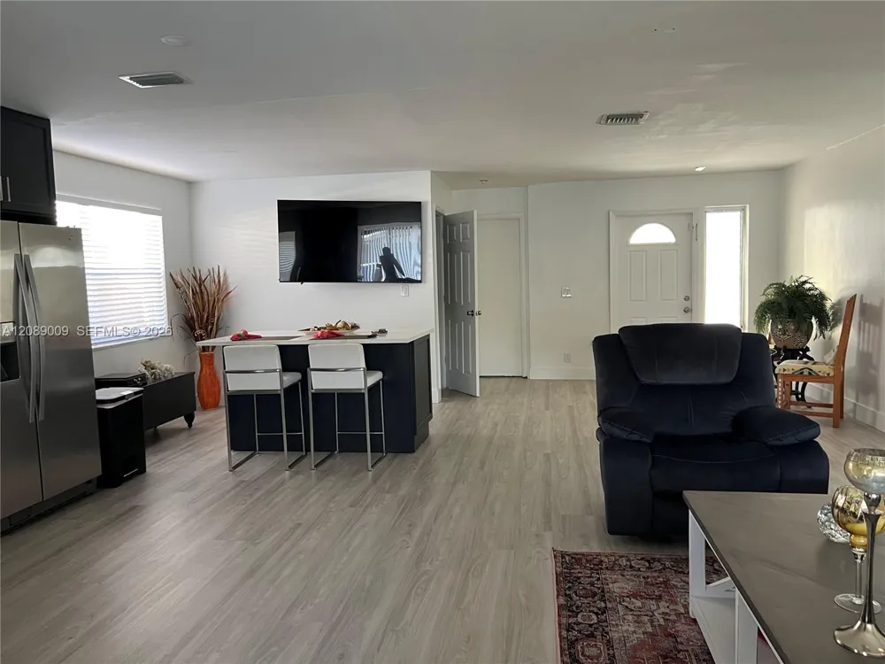 3771 NE 16th Ave Pompano Beach, FL 33064