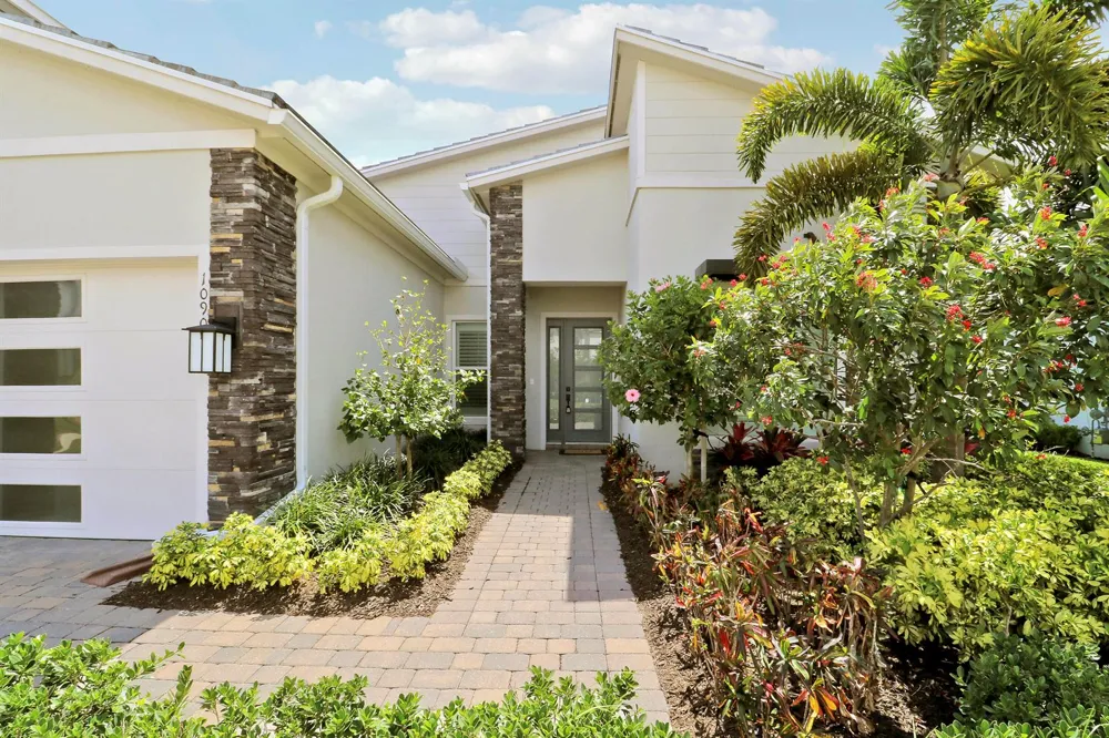10909 STELLAR CIRCLE Palm Beach Gardens, FL 33412