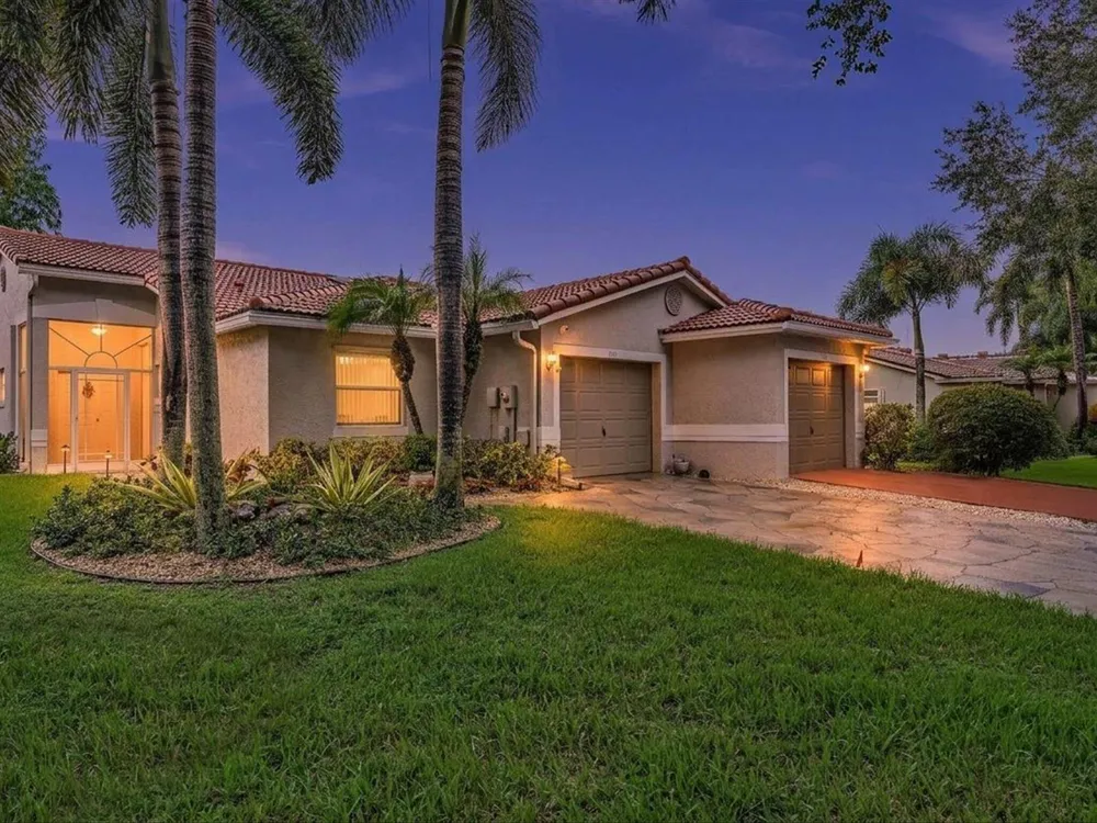 110 SAUSALITO DRIVE Boynton Beach, FL 33436