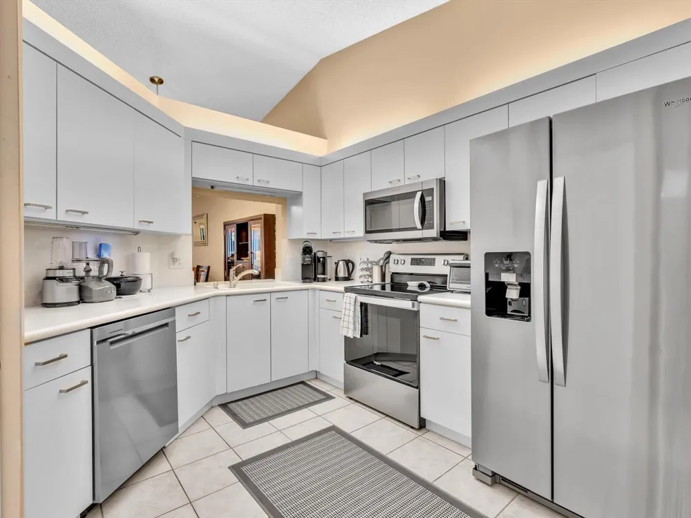 110 SAUSALITO DRIVE Boynton Beach, FL 33436