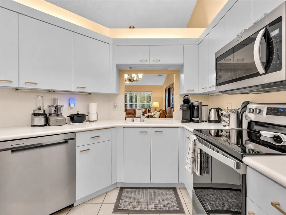110 SAUSALITO DRIVE Boynton Beach, FL 33436