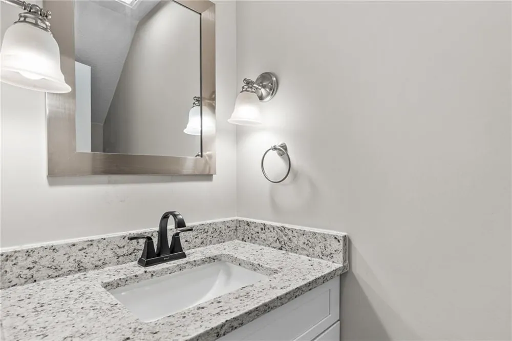 2828 Webb Bridge Road Alpharetta, GA 30009