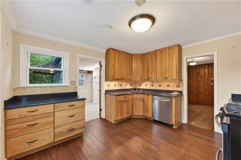 4490 Dallas Street Acworth, GA 30101