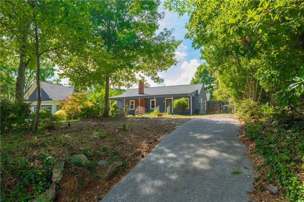 4490 Dallas Street Acworth, GA 30101