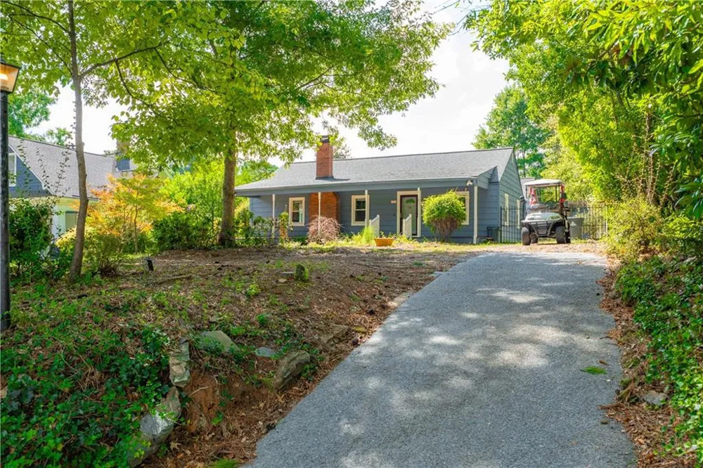 4490 Dallas Street Acworth, GA 30101