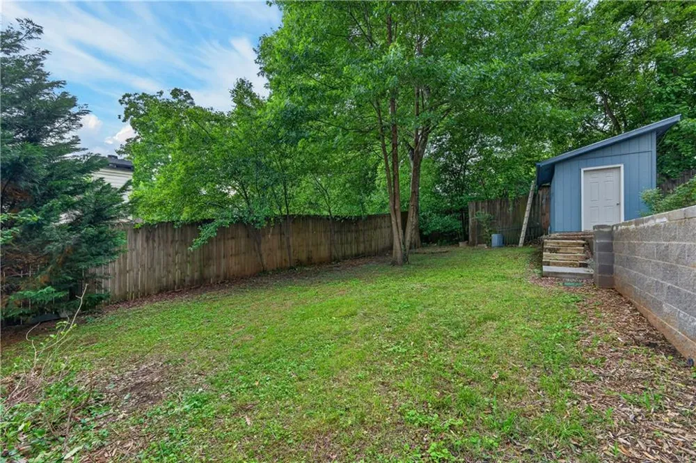 4490 Dallas Street Acworth, GA 30101