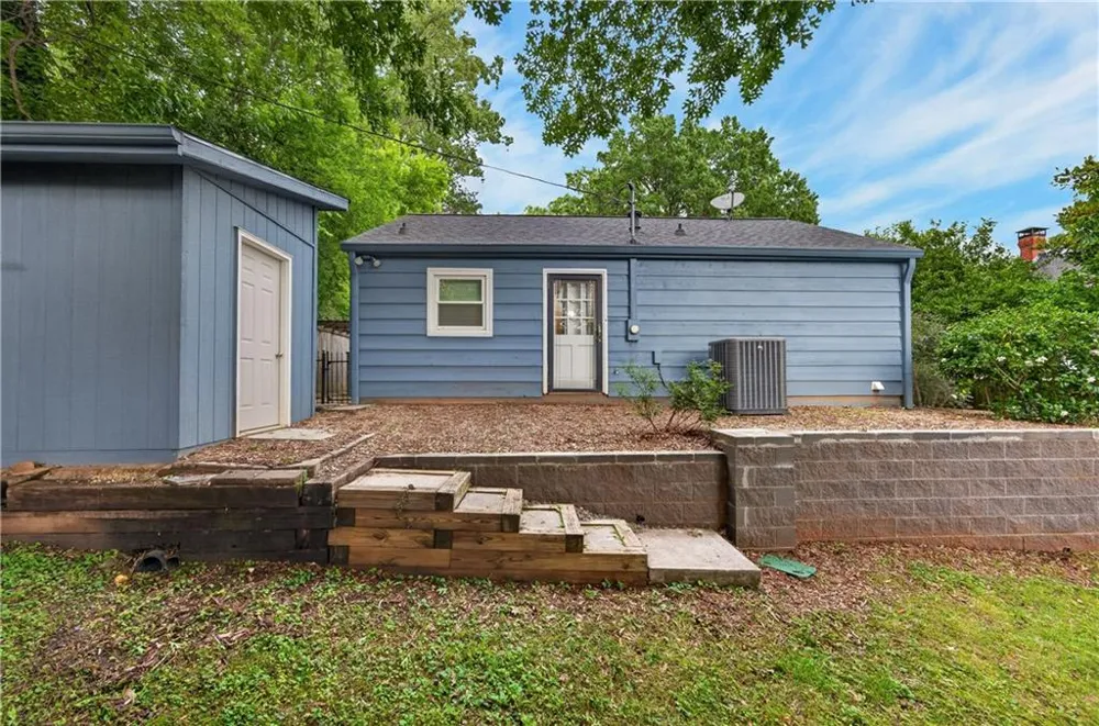 4490 Dallas Street Acworth, GA 30101