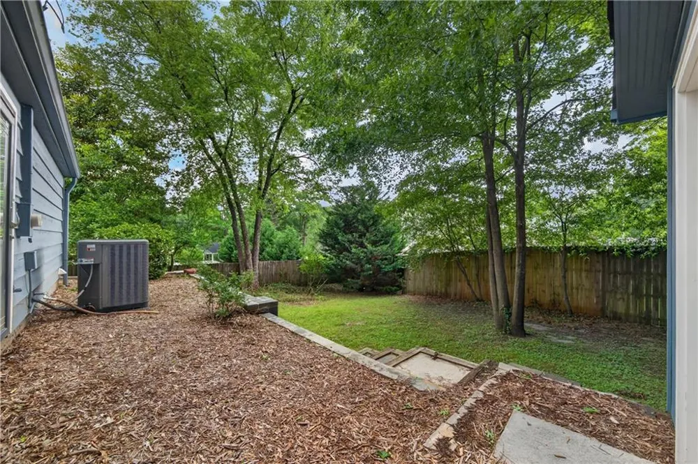 4490 Dallas Street Acworth, GA 30101