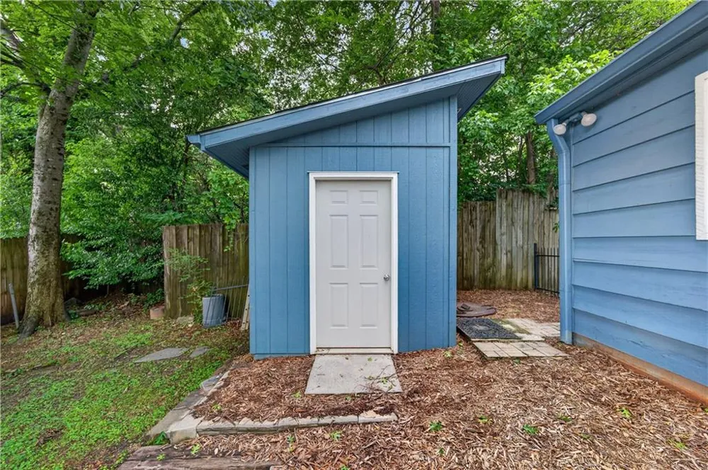 4490 Dallas Street Acworth, GA 30101
